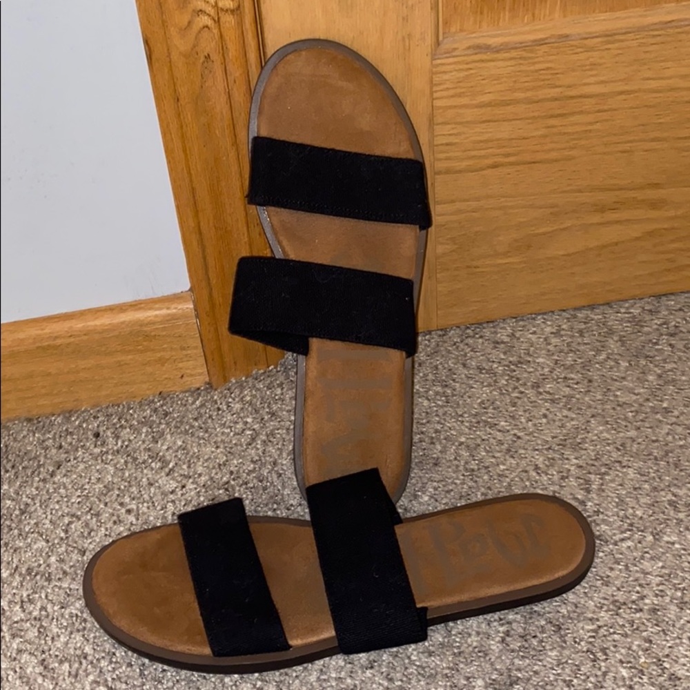 Black sandals